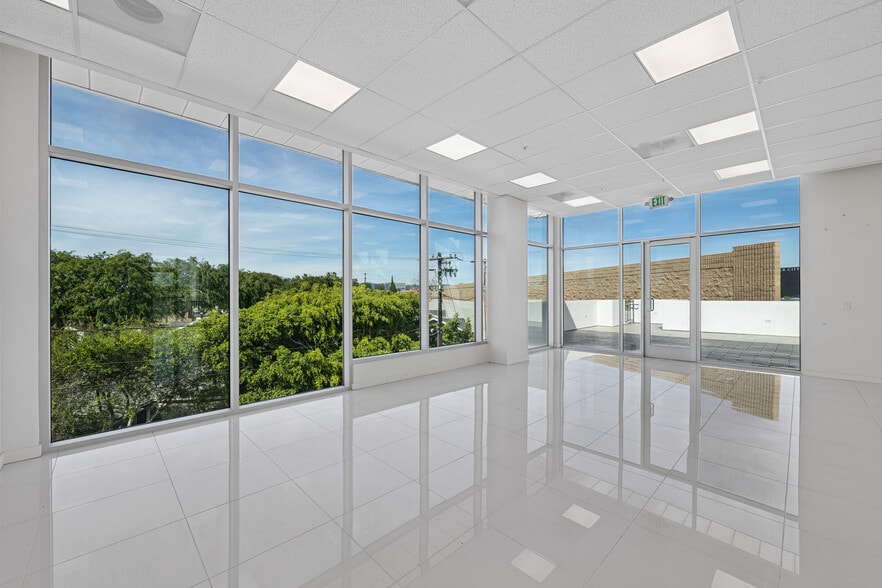 More Photos Of 11259 Washington Blvd, Culver City Medical For Sale