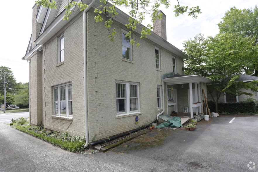 More Photos Of 485 S Pine St, Spartanburg Office For Lease