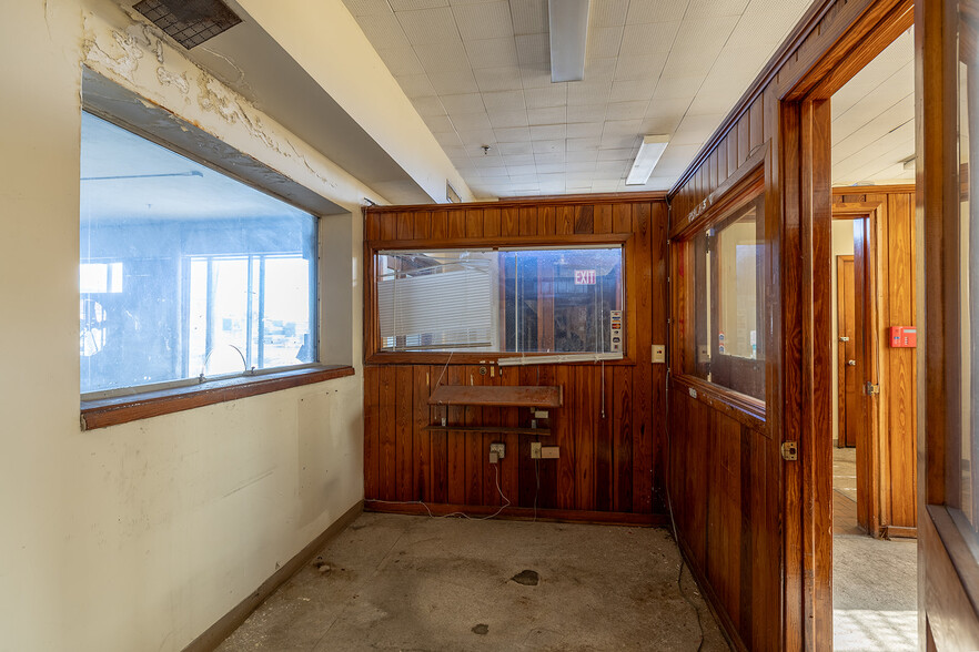 More Photos Of 2127 Hubbard St, Jacksonville Manufacturing For Sale