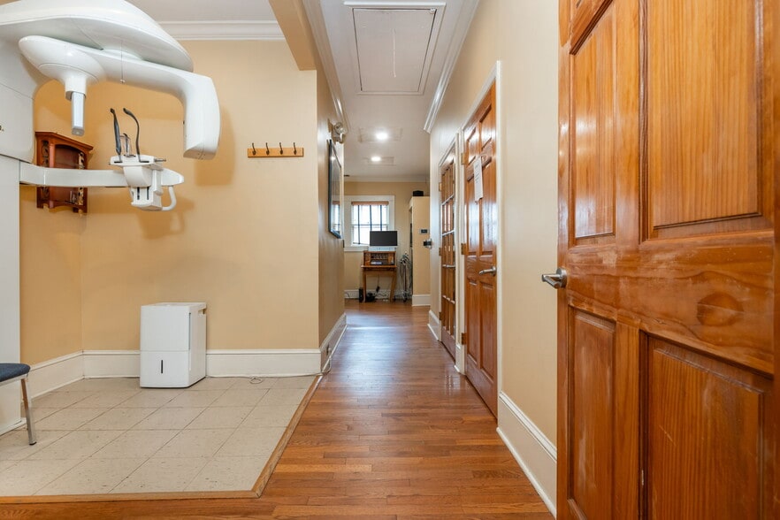 More Photos Of 1624 NE Piedmont Ave, Atlanta Medical For Sale