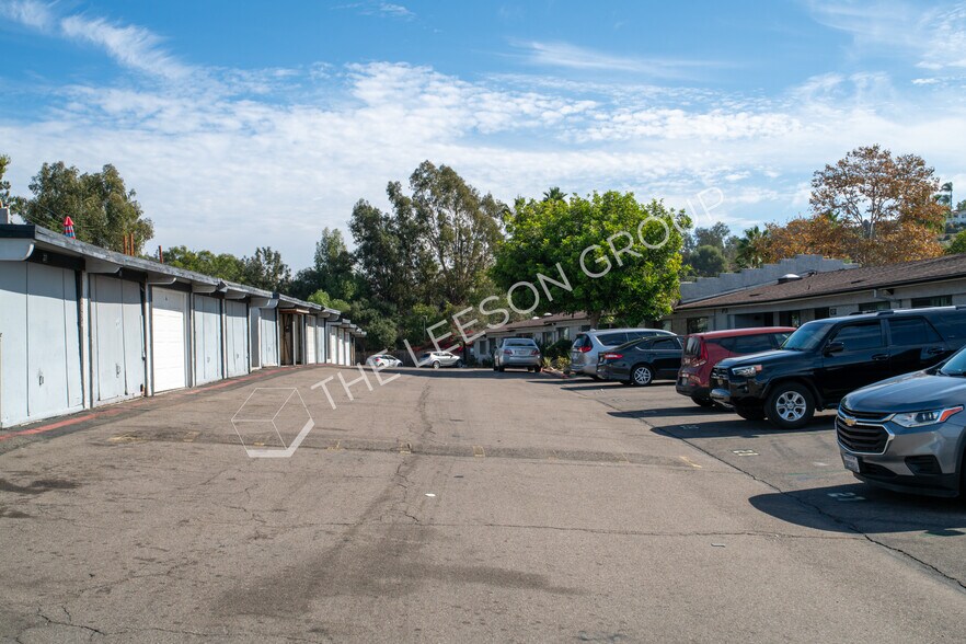 More Photos Of 1010 Clearbrook Ln, Vista Apartments For Sale