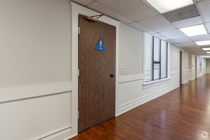 More Photos Of 1527 19th St, Bakersfield Medical For Lease