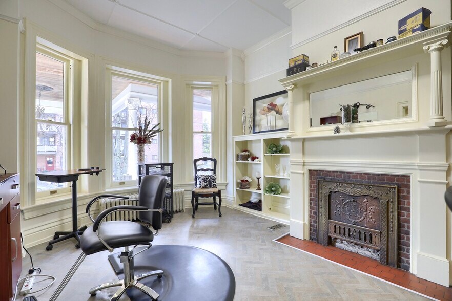 More Photos Of 802 N Duke St, Lancaster Office For Sale