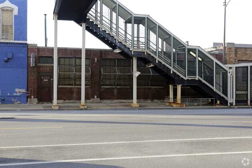 More Photos Of 4709 W Lake St, Chicago Industrial For Sale
