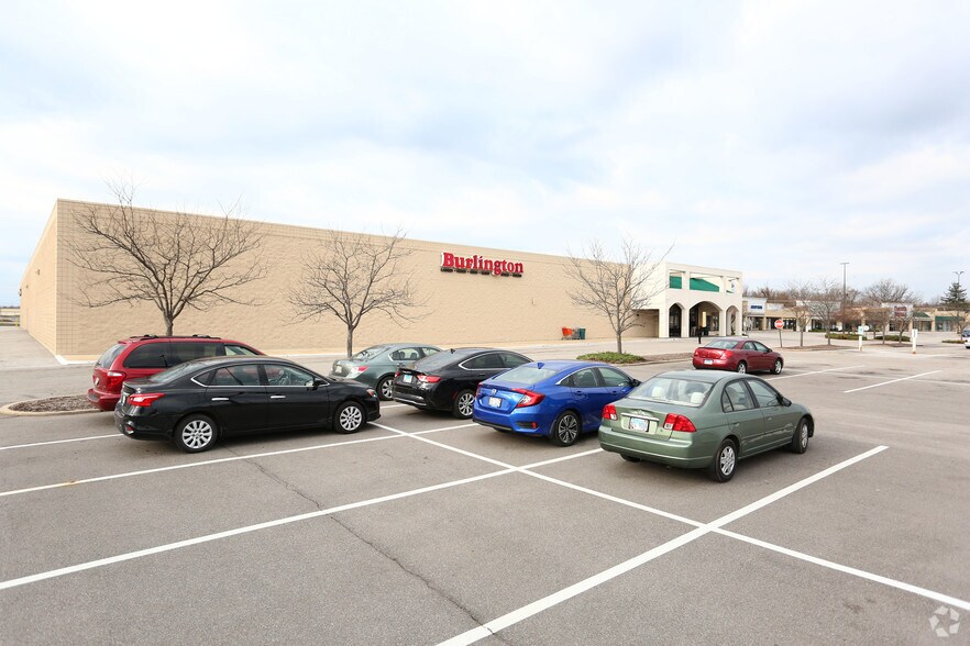 More Photos Of 1-125 Plaza Dr, Fairview Heights Storefront For Lease