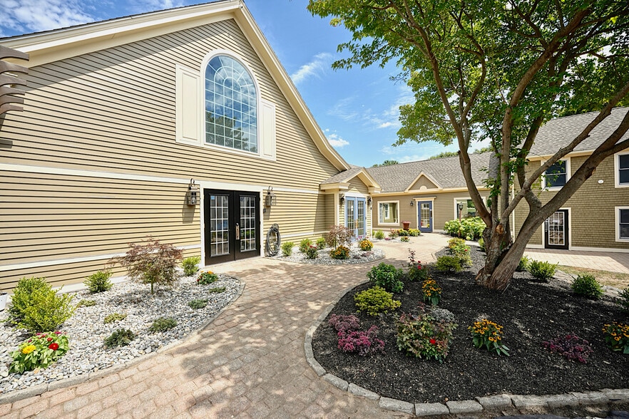 More Photos Of 150 Lafayette Rd, Rye Hotel For Sale