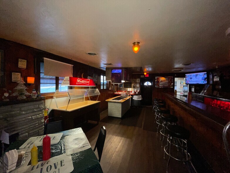 More Photos Of 3124 Perrysville Rd, Danville Restaurant For Sale