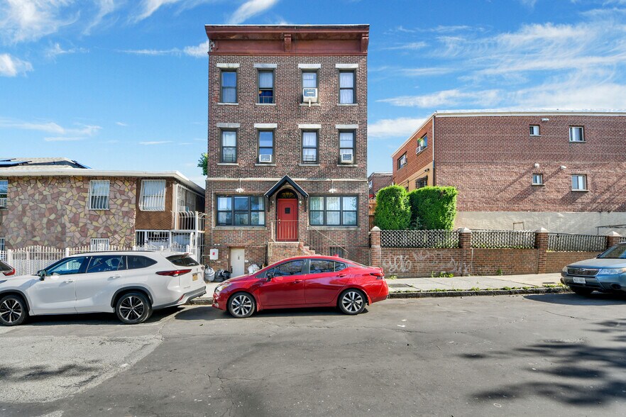 More Photos Of 1748 Cross Bronx Expy, Bronx Apartments For Sale