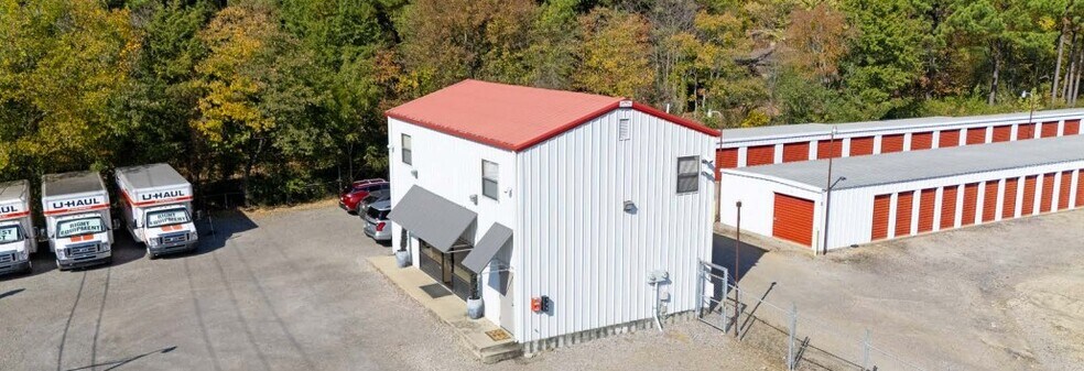 More Photos Of 2408 W Center St, Greenwood Self Storage For Sale