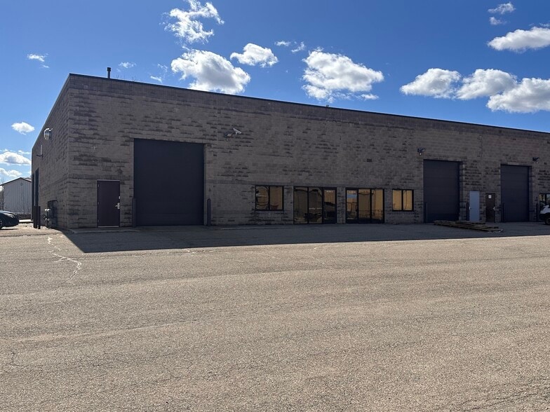 More Photos Of 3408 Busch Dr SW, Grandville Manufacturing For Sale