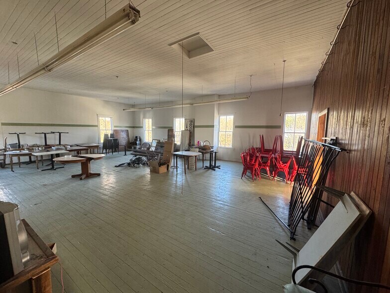 More Photos Of 6202-6208 State Highway 28, Fly Creek Restaurant For Sale