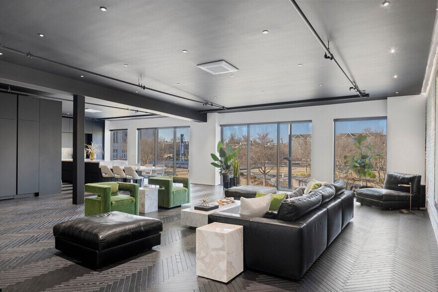 More Photos Of 518 Colcord Dr, Oklahoma City Storefront Retail Residential For Sale