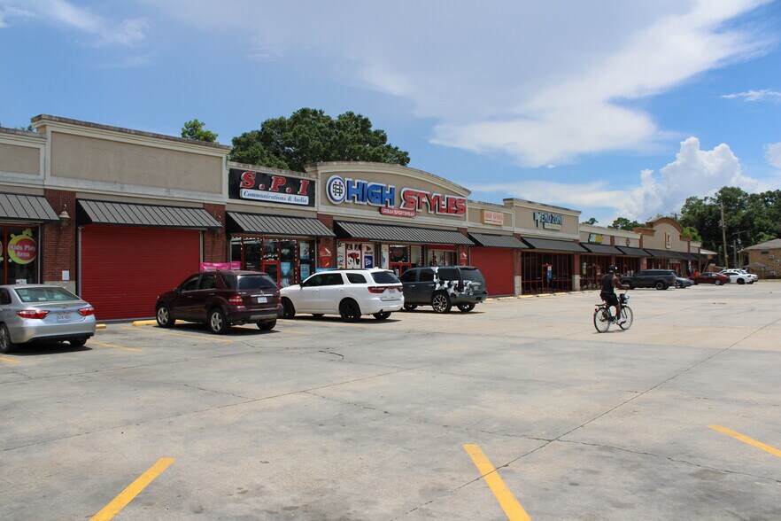 Primary Photo Of 6224 Plank Rd, Baton Rouge Service Station For Lease