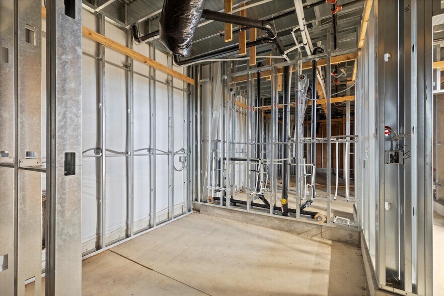 More Photos Of 1025 NW Grove st, Newport Industrial For Sale