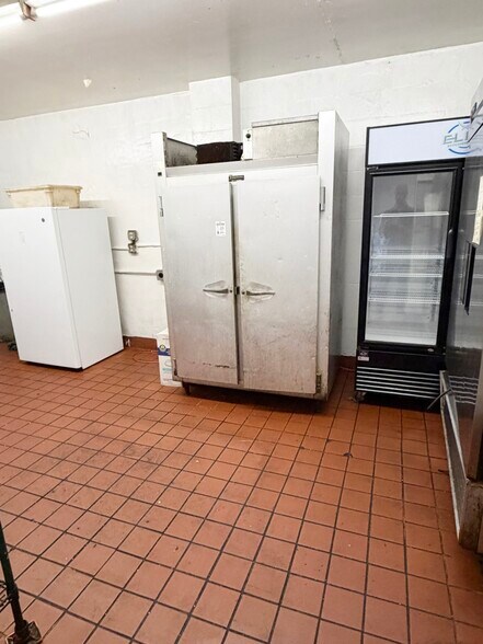 More Photos Of 3748 San Pablo Dam Rd, El Sobrante Restaurant For Lease