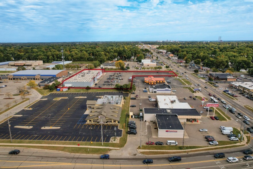 More Photos Of 5002 W Saginaw Hwy, Lansing Storefront For Sale