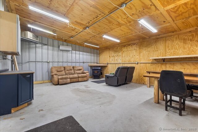 More Photos Of 377 N Canterbury Rd, Canterbury Manufacturing For Lease