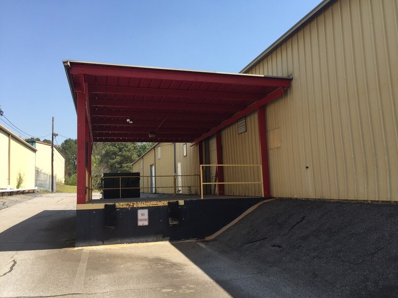 More Photos Of 394 Commerce Blvd, Bogart Warehouse For Lease