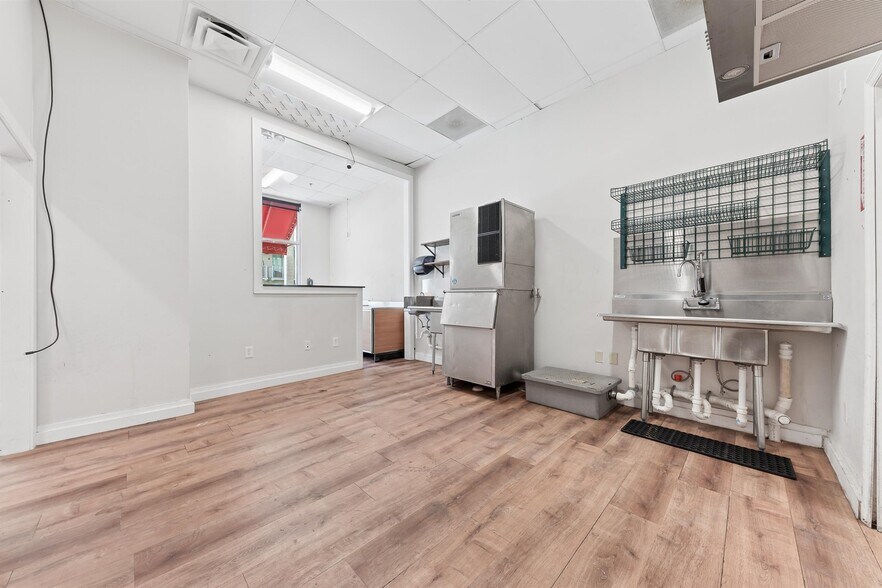 More Photos Of 826 N Dixie Hwy, Lantana Apartments For Sale