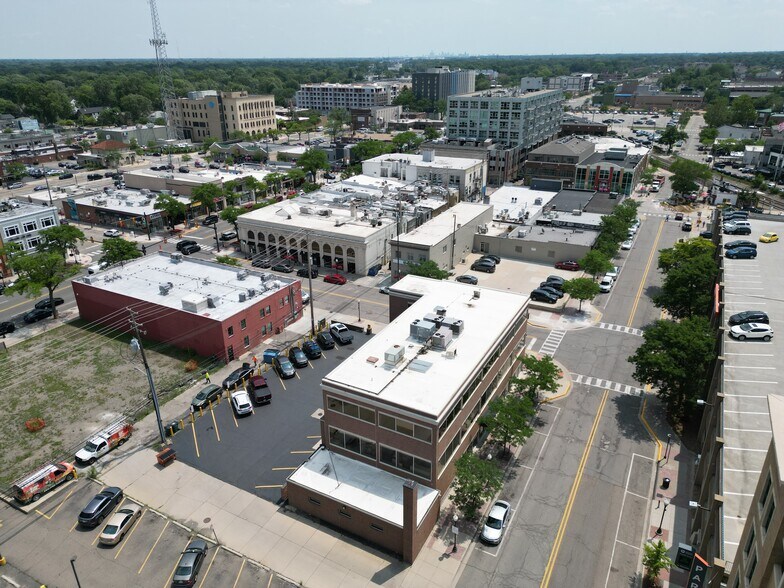 More Photos Of 215 S Center St, Royal Oak Office For Lease