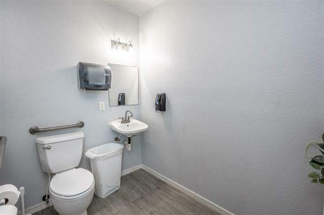 More Photos Of 1530 N Dixon Ln, Gainesville Carwash For Sale