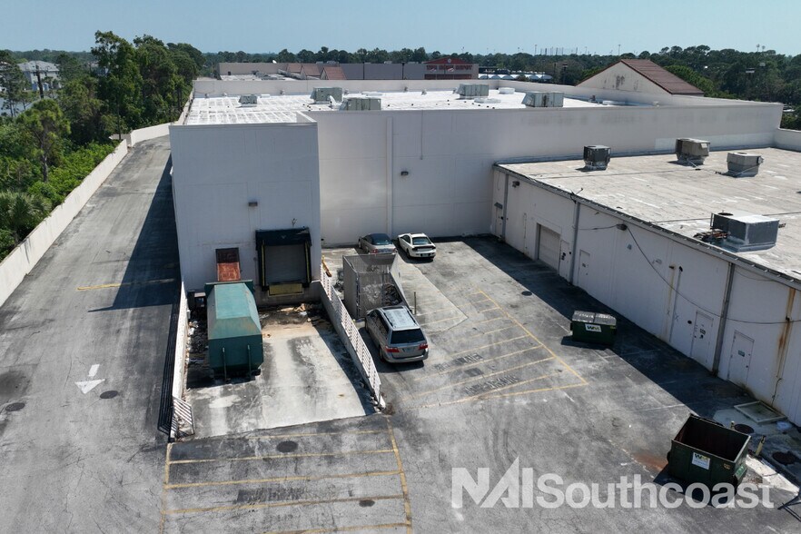 More Photos Of 3471-3631 NW Federal Hwy, Jensen Beach Storefront For Lease