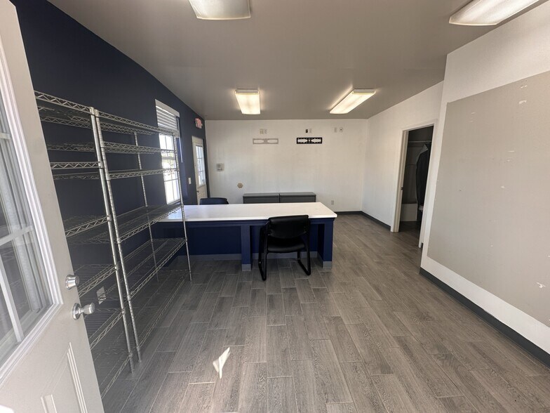 More Photos Of 7327 Hixson Pike, Hixson Self Storage For Lease