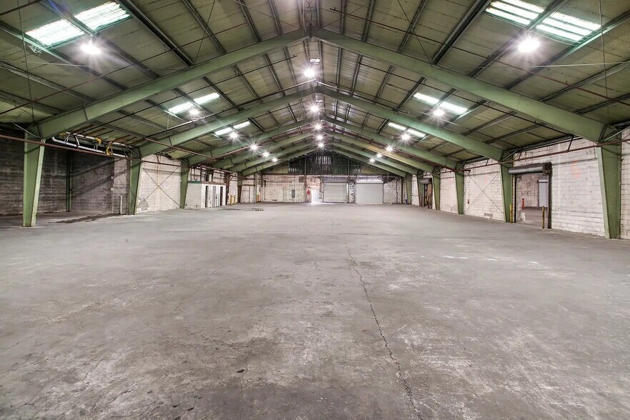More Photos Of 2123 Tchoupitoulas St, New Orleans Warehouse For Sale