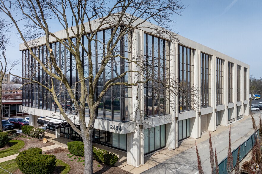 More Photos Of 2454 E Dempster St, Des Plaines Medical For Lease