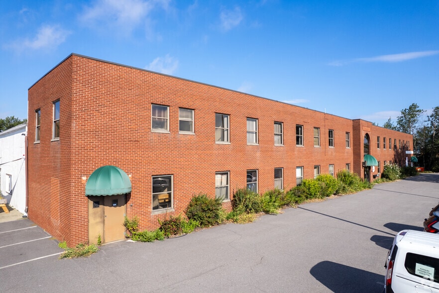 Primary Photo Of 600 S Poplar St, Hazleton Service For Lease
