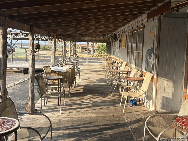More Photos Of 7116 Texas R 2, Del Rio Convenience Store For Sale