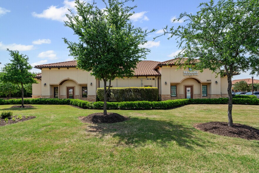More Photos Of 3055 W Southlake Blvd, Southlake Medical For Lease
