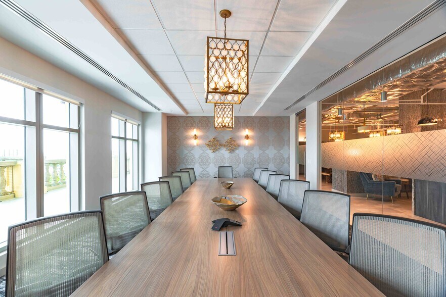 More Photos Of 121 Alhambra Plz, Coral Gables Coworking Space