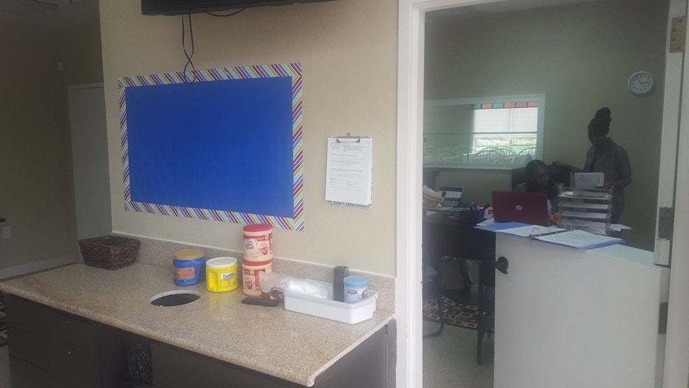 More Photos Of 2755 Flat Shoals Rd, College Park Daycare Center For Sale
