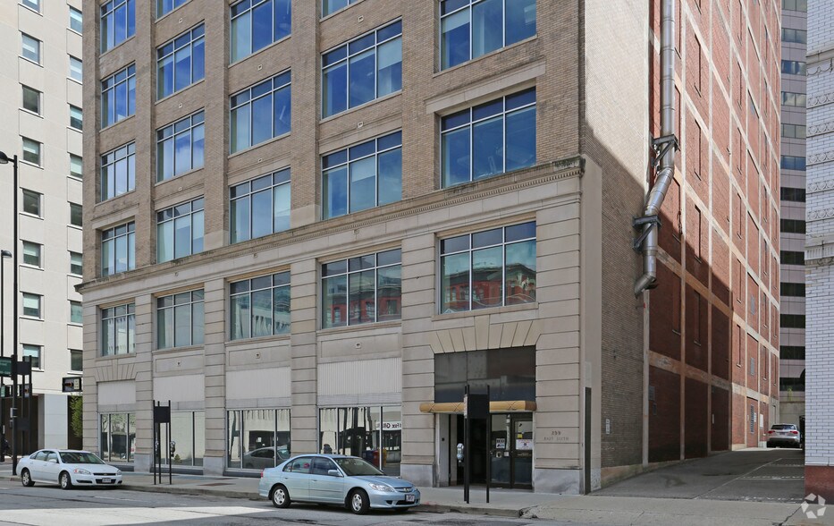 More Photos Of 299 E 6th St, Cincinnati Office Residential For Lease