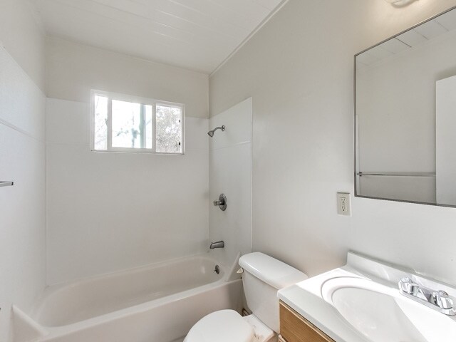 More Photos Of 314-324 105th Ave, Oakland Apartments For Sale
