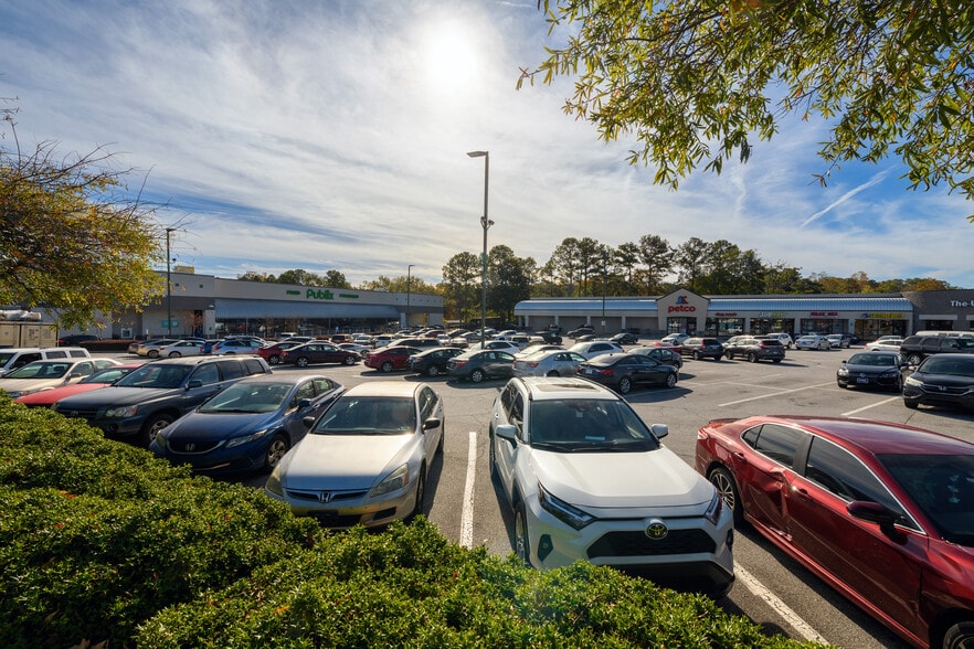 More Photos Of 2095 N Decatur Rd, Decatur Unknown For Lease