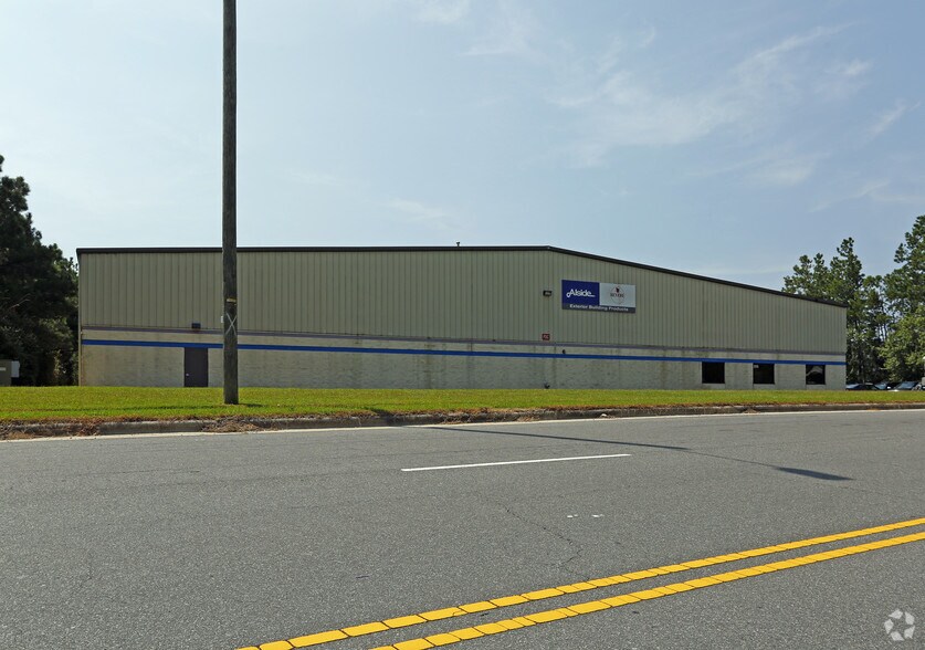 More Photos Of 205 S Rogers Ln, Raleigh Warehouse For Lease