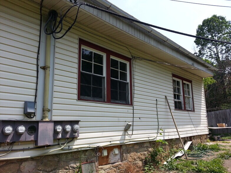 More Photos Of 71 Dreamland Park Dr, Fleetwood Apartments For Sale