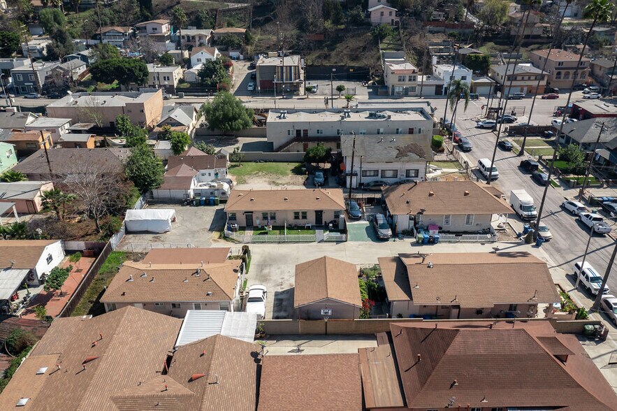 More Photos Of 4607 Fern Pl, Los Angeles Apartments For Sale