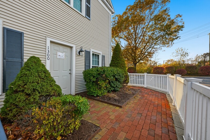 More Photos Of 123 Elm St, Old Saybrook Medical For Sale