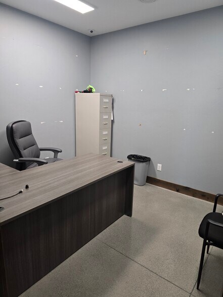 More Photos Of 870 N 2nd E, Rexburg General Retail For Lease