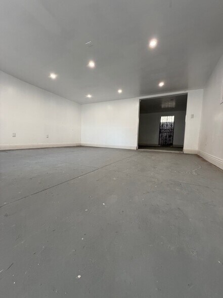 More Photos Of 4435 S Santa Fe Ave, Vernon Distribution For Sale