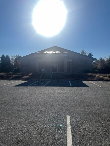 More Photos Of 2006 S Sterling St, Morganton Freestanding For Sale