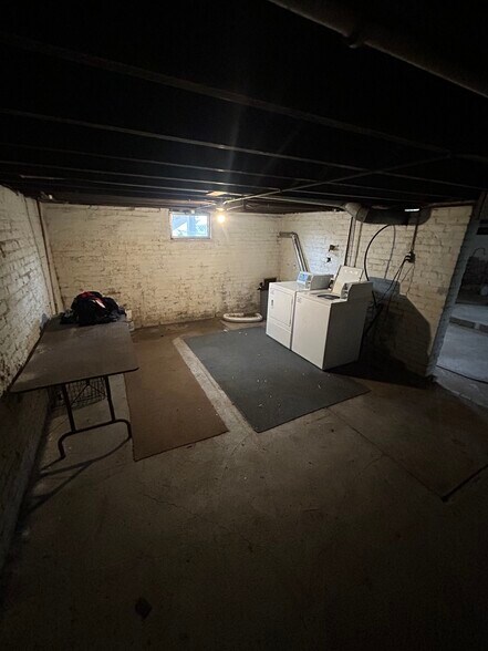 More Photos Of 983 26th St, Des Moines Multifamily For Sale