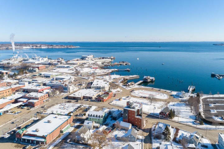 More Photos Of 275 Main St, Rockland Bar For Sale