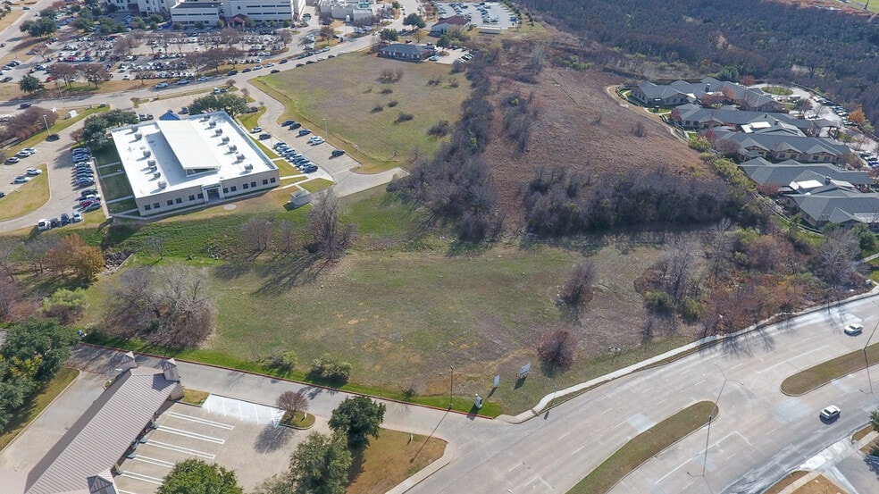 More Photos Of 6021 Bryant Irvin Blvd, Fort Worth Land For Lease