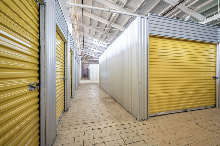 More Photos Of 160 W Haines Blvd, Lake Alfred Self Storage For Sale