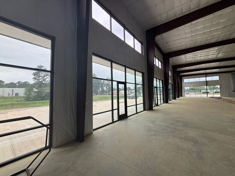 More Photos Of 25903 Elmfield Dr, Spring Flex For Lease