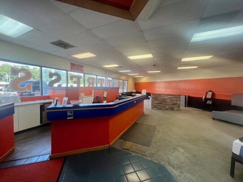 More Photos Of 884 Pierce Ave, Macon-Bibb Freestanding For Lease